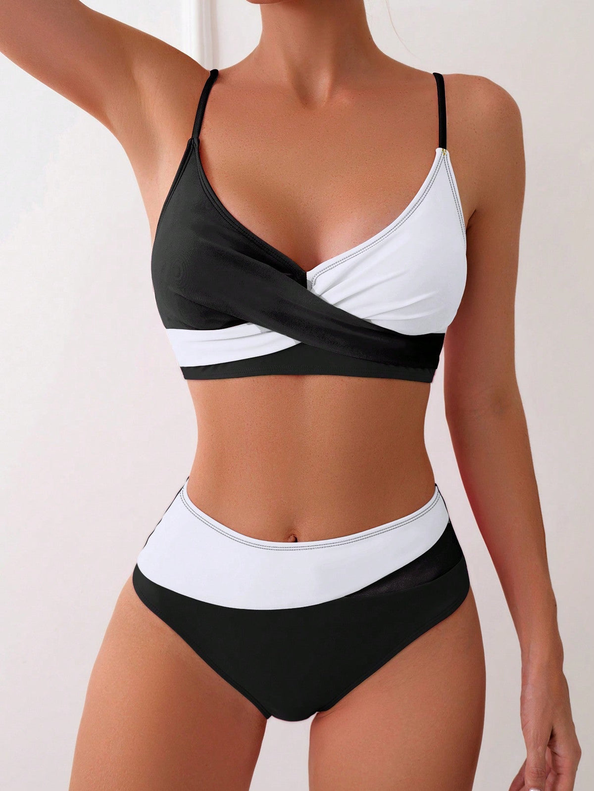 Biquíni Cruzado Zara Black White